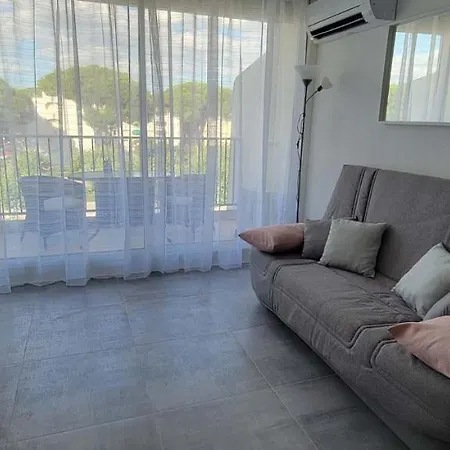 Proche Centre Et Avec Clim Et Parking *